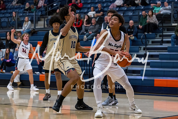HVBBK-121125-18