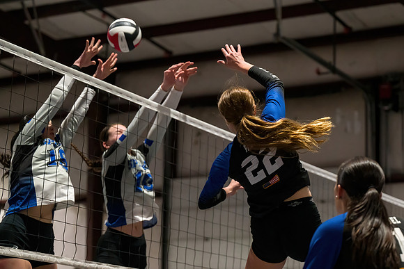FE161vSpikers-44